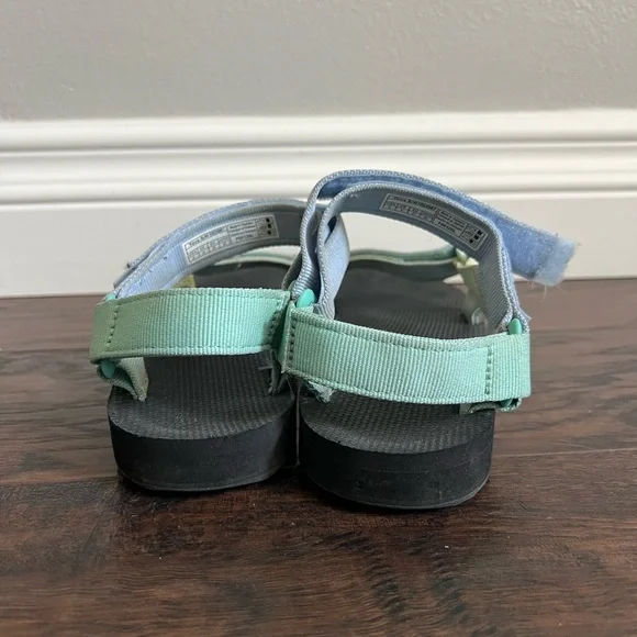 Teva sandals - Picture 4 of 7